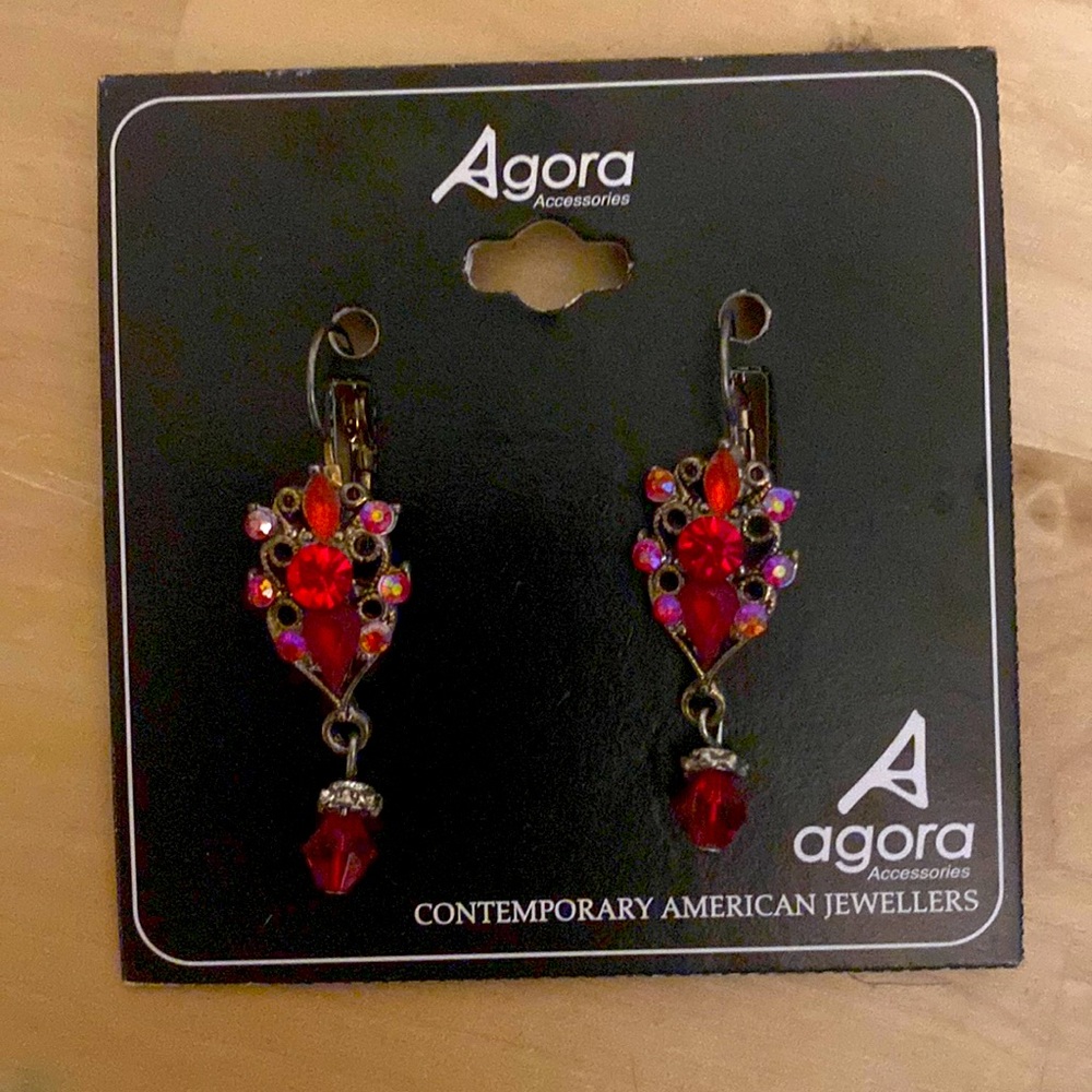 Agora earrings with red gemstones